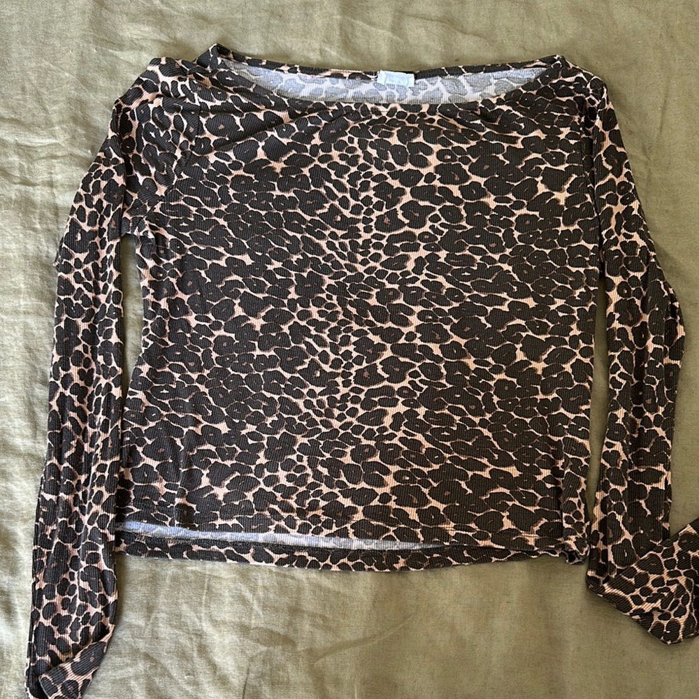 Leopard Print Long Sleeve Top
